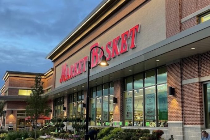 Market Basket requests restraining order