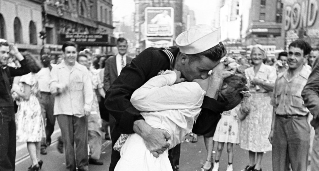 Victory Day kiss photograph
