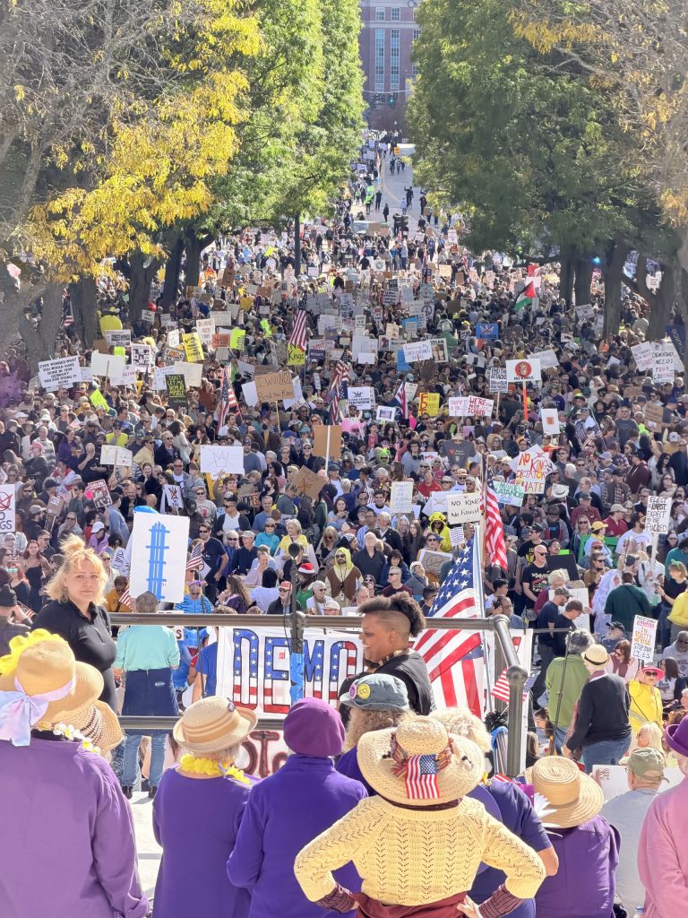 ‘No Kings’ rally held at Rhode Island