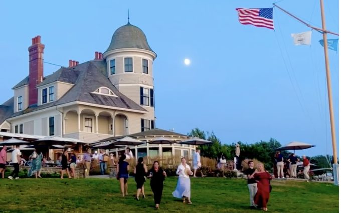 castle hill inn reopens