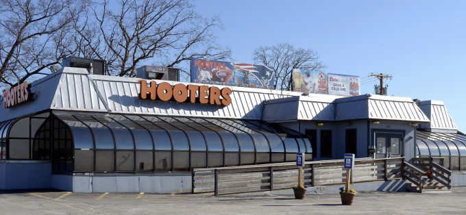 warwick hooters buddy cianci
